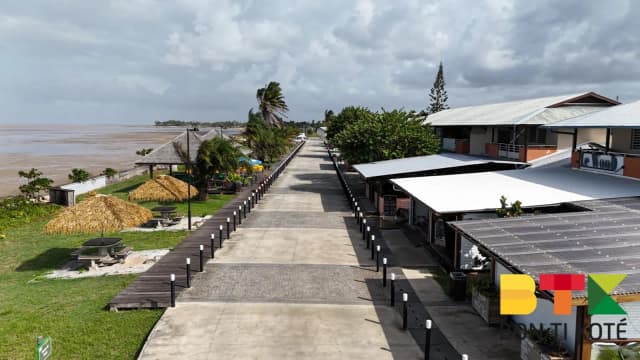 Le front de mer à Kourou, Kourou — photo 1