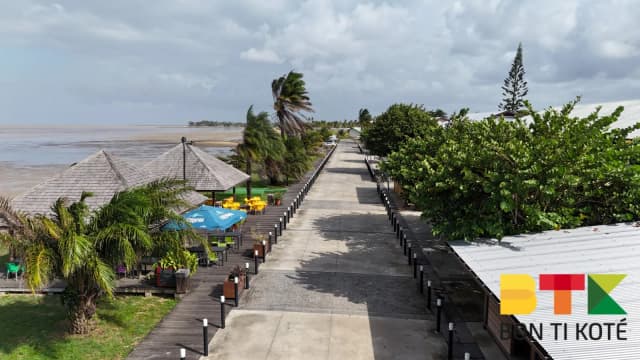 Le front de mer à Kourou, Kourou — photo 4