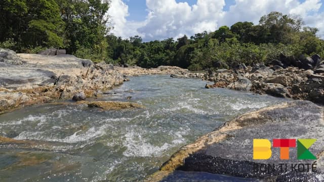 Le saut Hermina à Apatou, Apatou — photo 5