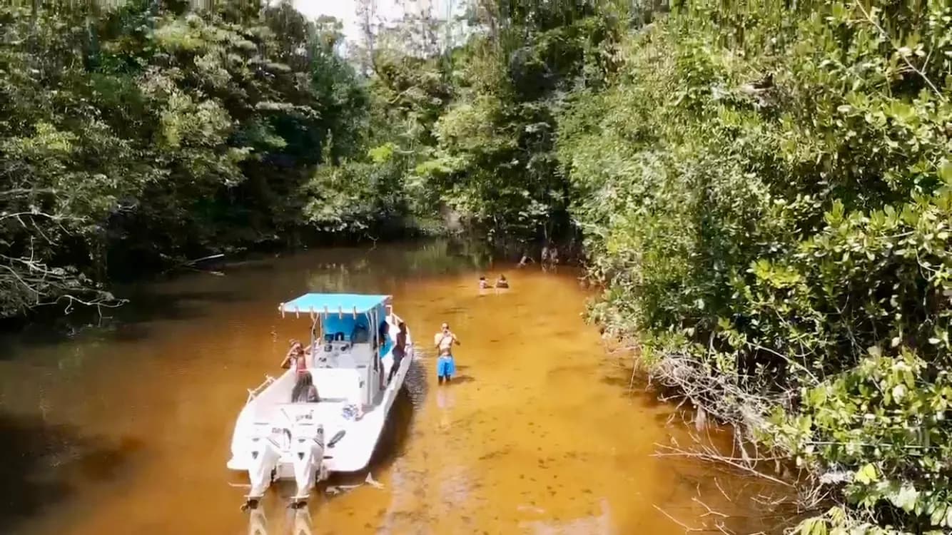 Journée à la Comté en bateau avec skipper