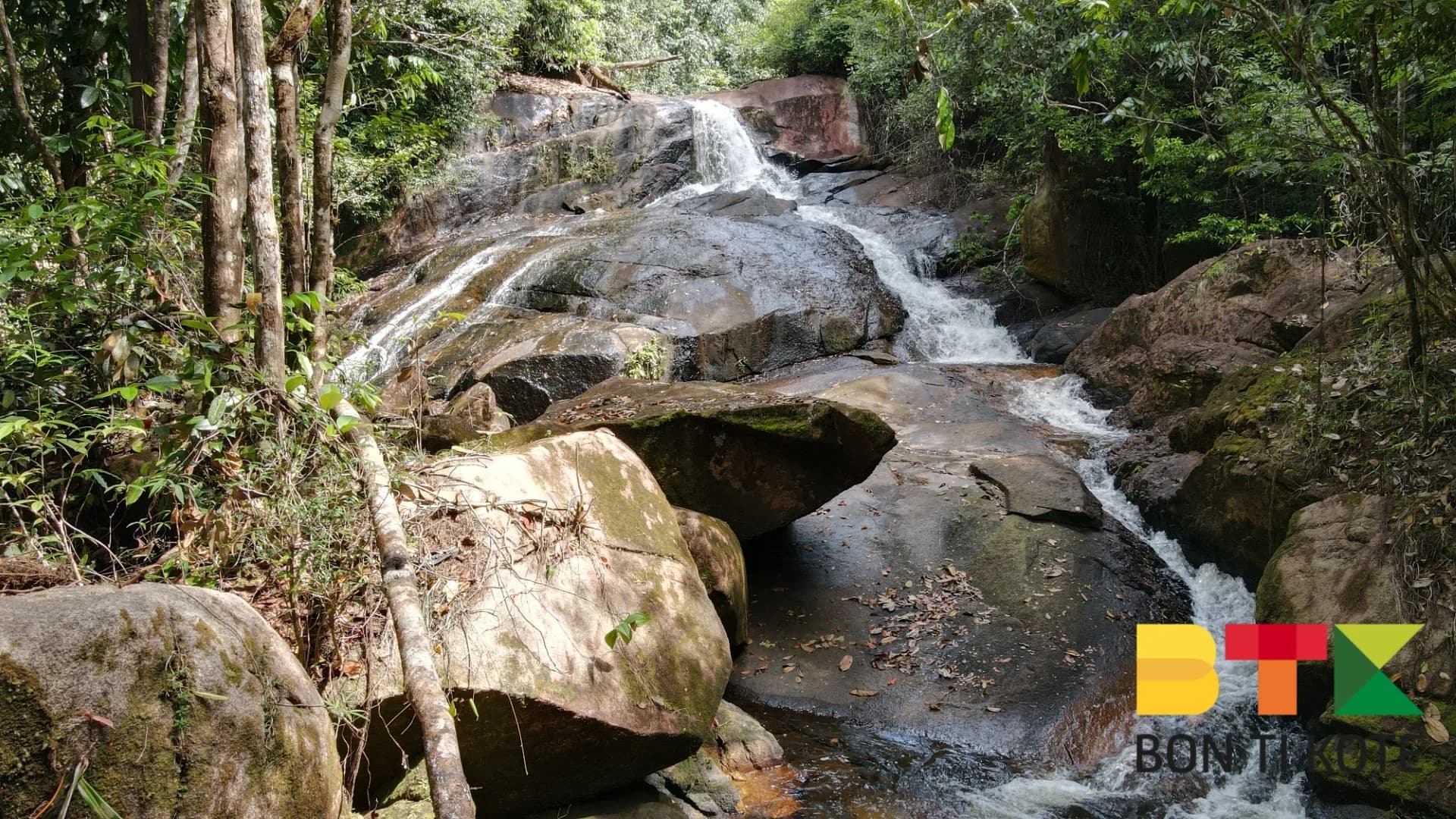 Crique Grégoire: Évasion Paradisiaque en Guyane