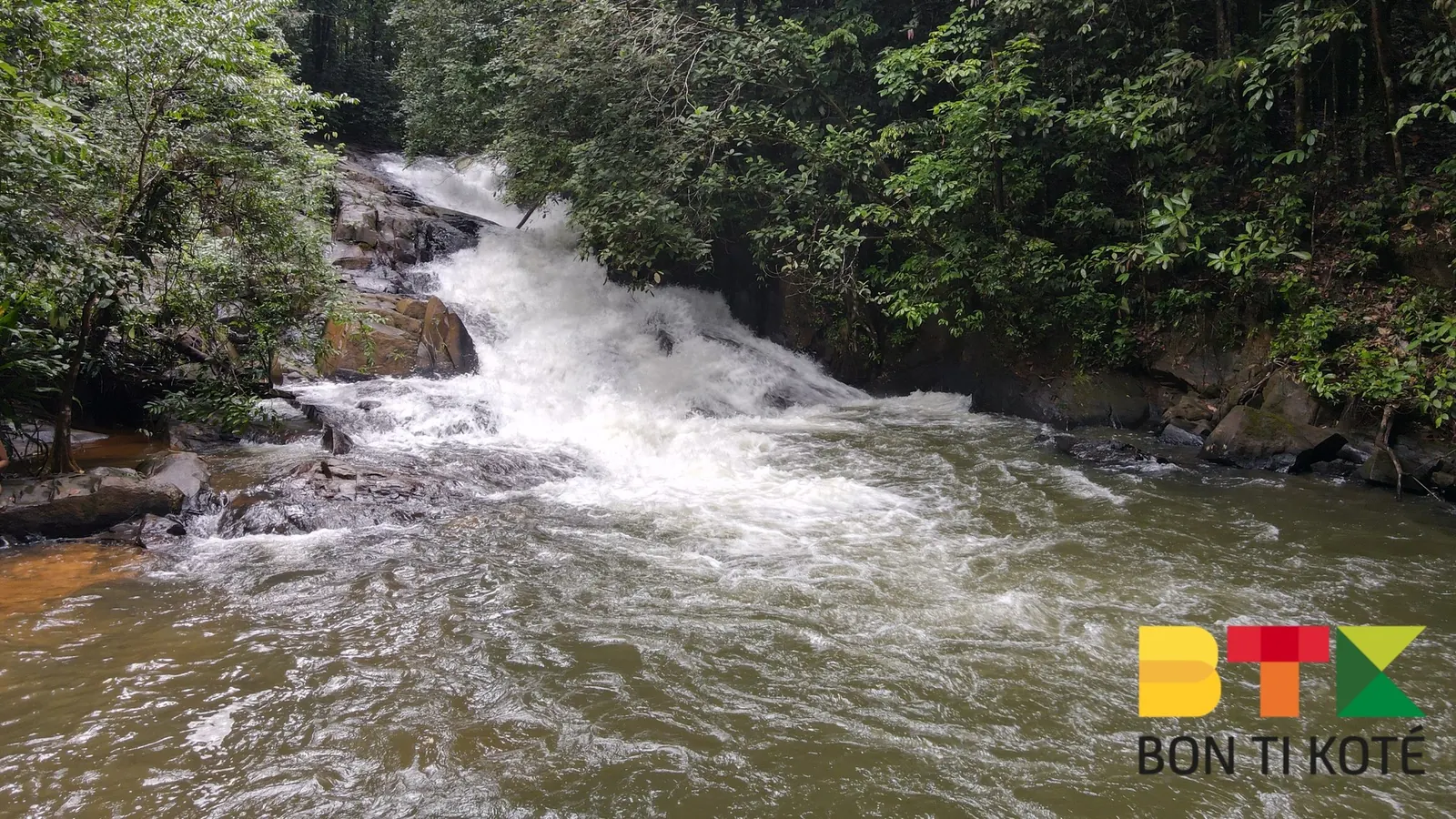 Chute Grillon : Un trésor de Guyane, Roura — photo 1