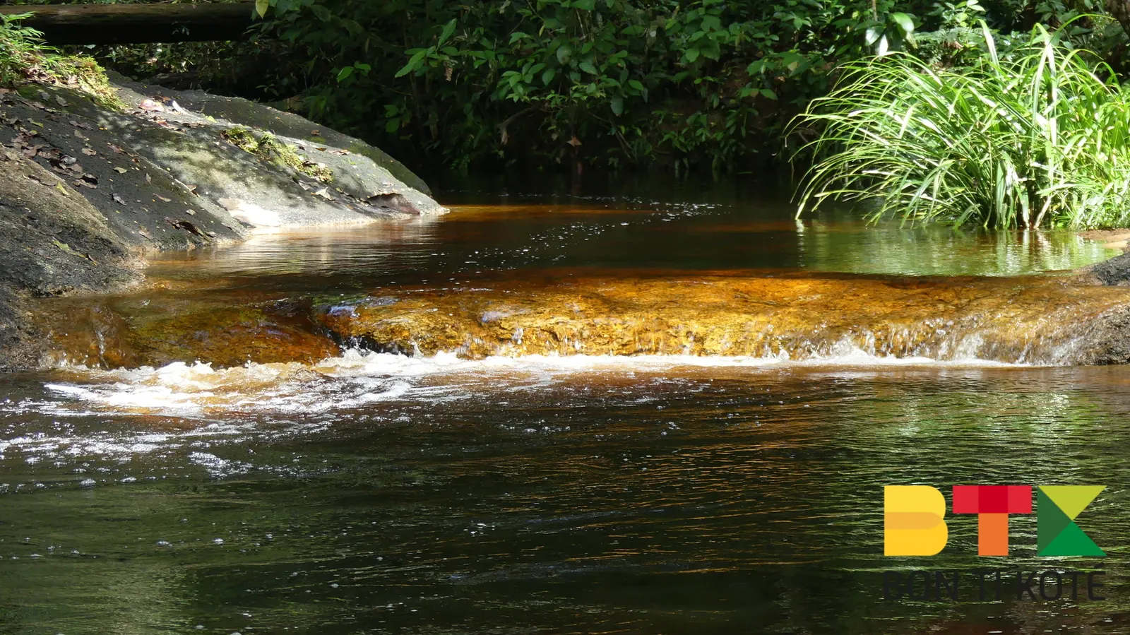 Crique cascade : site de baignade à Apatou, Apatou — photo 1