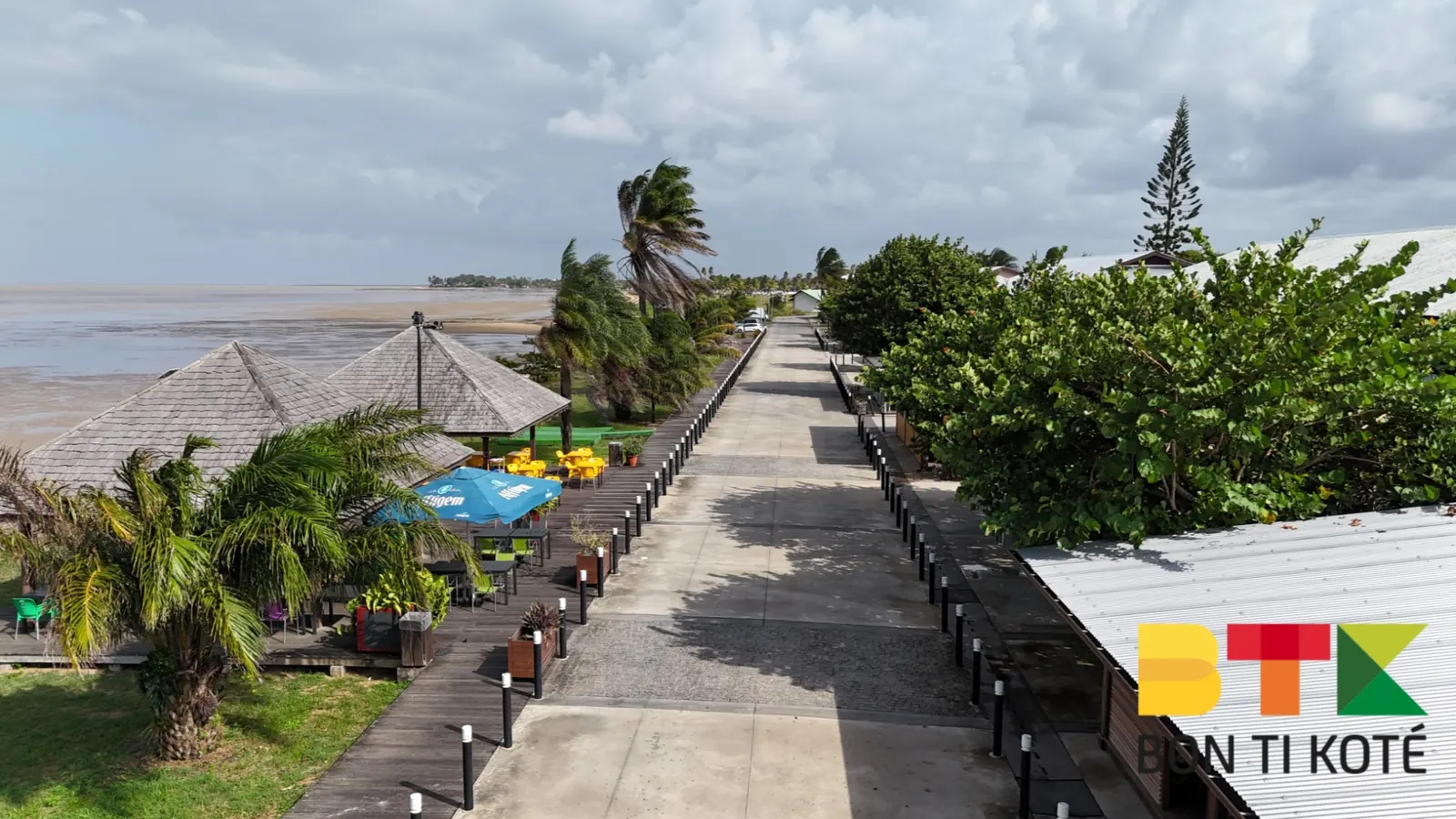 Le front de mer à Kourou, Kourou — photo 4
