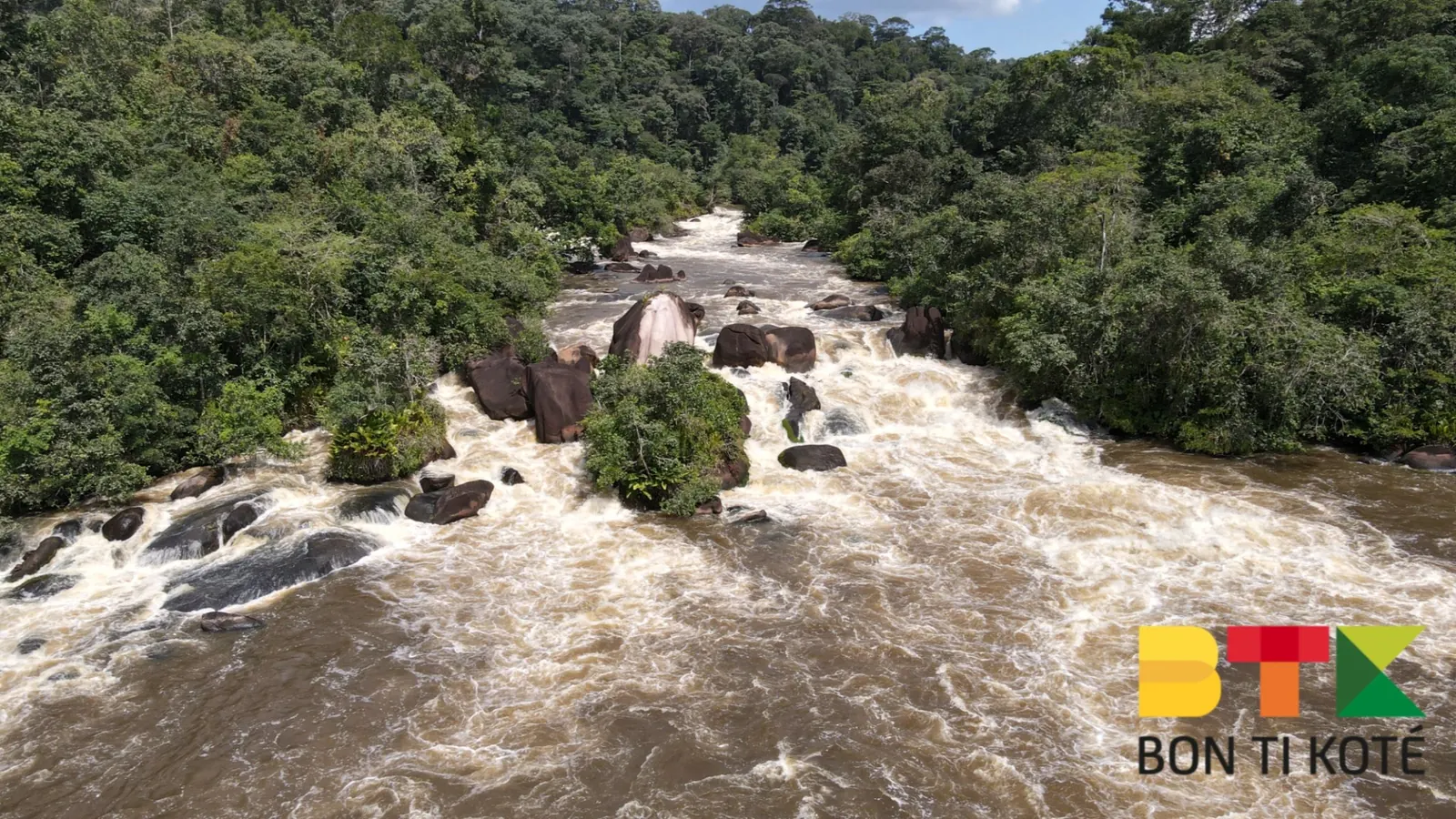 le Saut Grand Canori, le plus grand de Guyane, Régina — photo 3