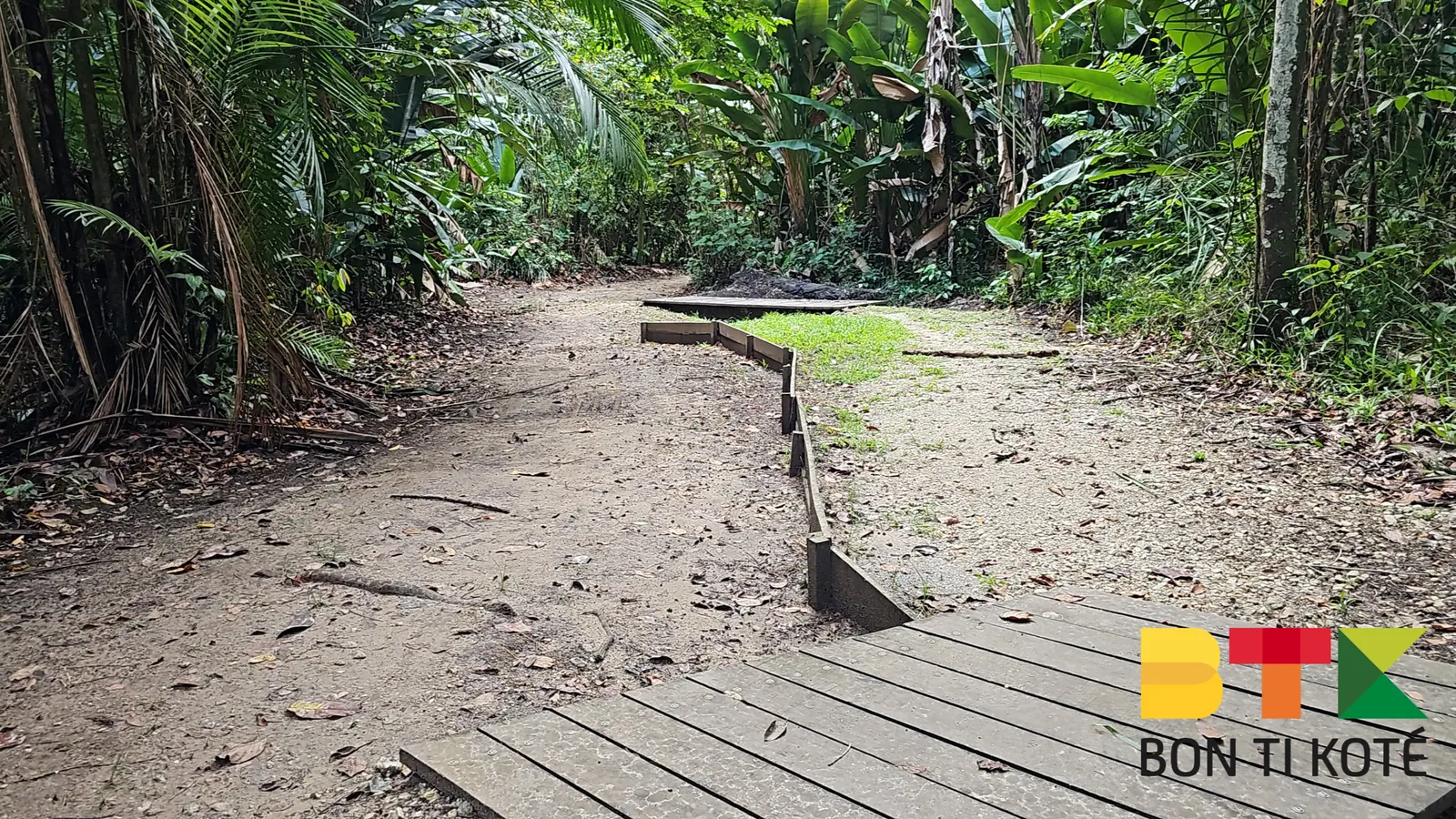 Le sentier nature du Centre Spatial Guyanais, Kourou — photo 4