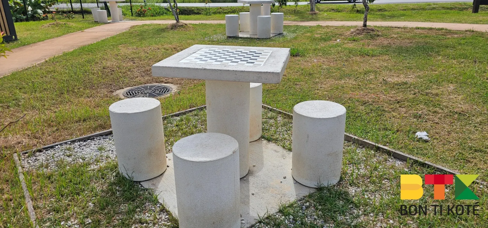 Square Sinaï à Montjoly, Guyane : Un Lieu de Rencontre et d’Hommage, Remire-Montjoly — photo 2